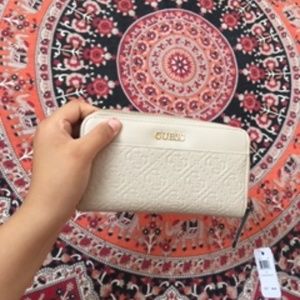 Guess Olivia Embossed Slim Clutch